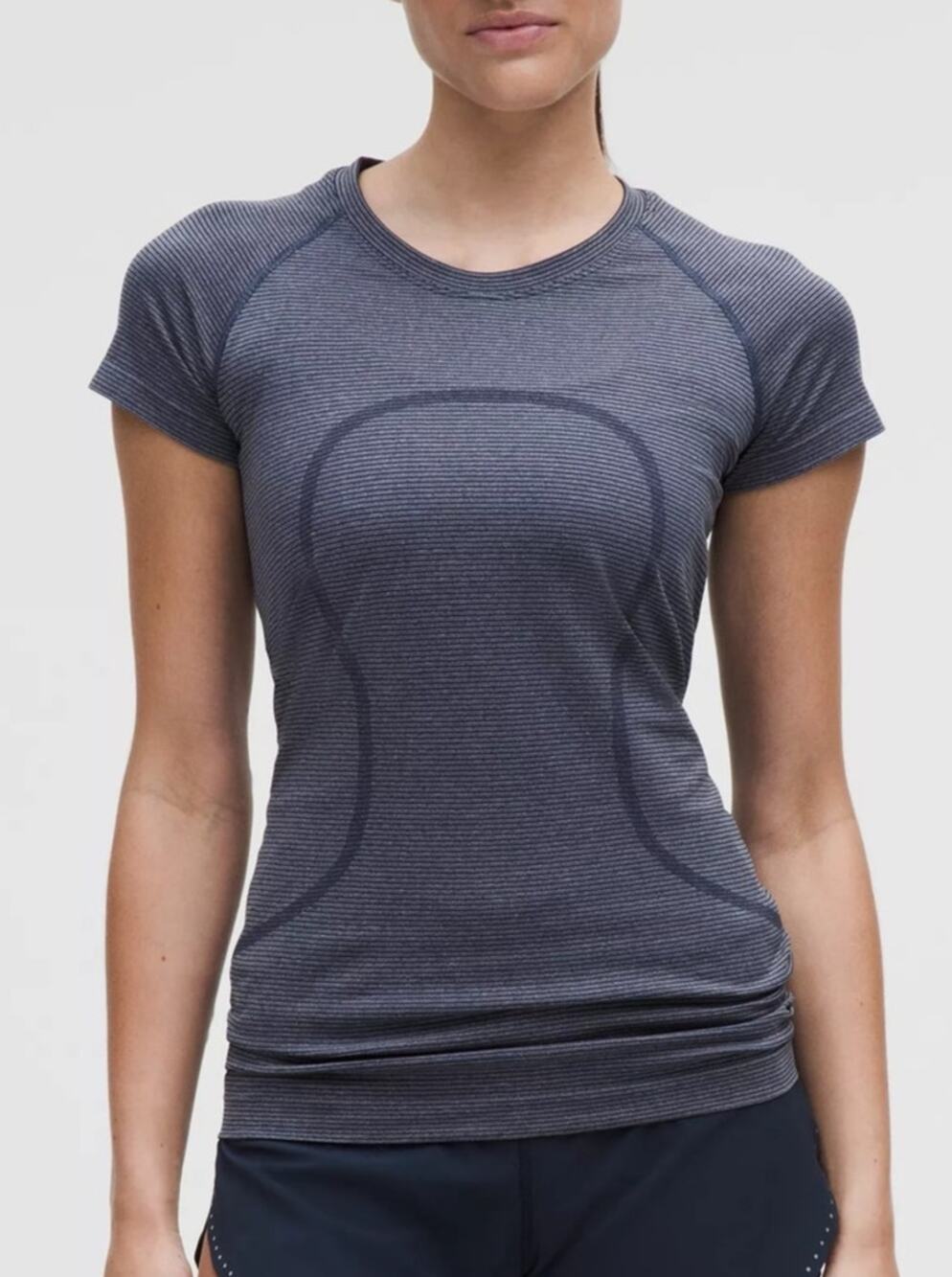 Lululemon Swiftly Tech Short Sleeve Shirt Size 6 Blue Hip Length Run Yoga Gym